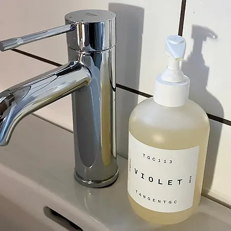Violet Apartment *