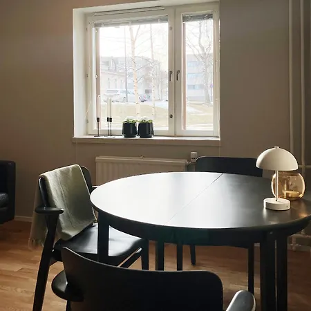 Violet 皮埃塔尔萨里